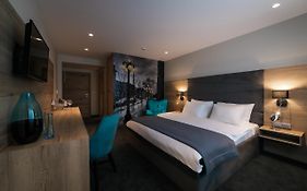 Hotel Bank